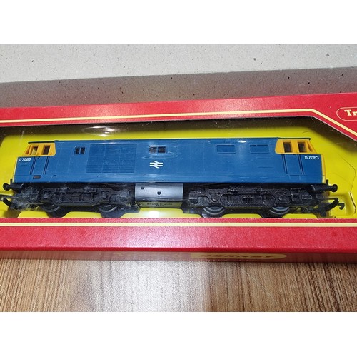 17 - A vintage boxed unused Triang Hornby R758 Hymek B-B blue diesel locomotive D7063.