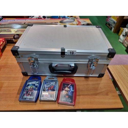 19 - A very large quantity of 35x various Top Trumps cards all fitted in a good quality metal case, mostl... 