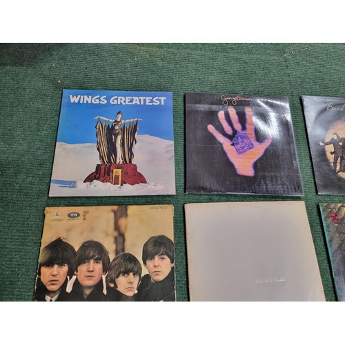 26 - A large collection of 16x vintage LP vinyl records all relating to The Beatles. To include 12 offici... 