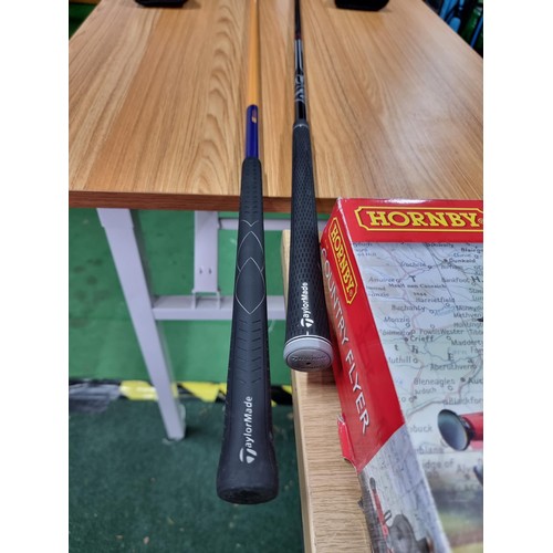 40 - 2x good quality left handed golf woods, both by Taylor made, to include an oversized driver R580XD a... 