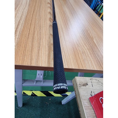 41 - A good quality left handed number 4 golf club by Ping G400 alta CB in excellent clean condition, com... 