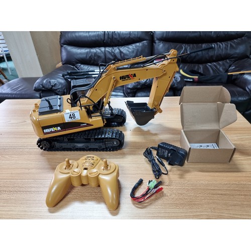 48 - A good quality diecast RC excavator digger by Hulna, very well looked after in as new condition, ful... 