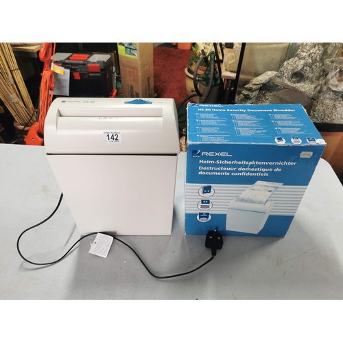 142 - Boxed electric shredder in full working order