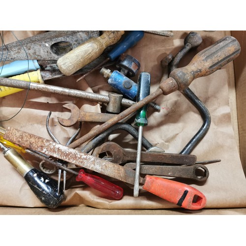 222 - Box containing a quantity of various tools inc German tile cutter, 150mm bench grinder, hammers, fil... 