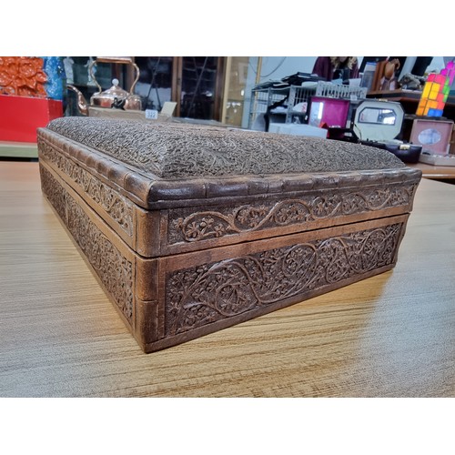 328 - A good quality antique Anglo/Indian Kashmir hand carved box with finely detailed intricate carving t... 