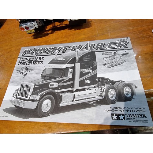 333 - An impressive very large 1/14th scale R/C tractor truck by Knight Hauler by Tamiya complete with a b... 