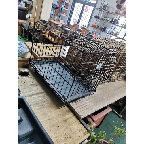 241 - Quantity of 3x wicker cat baskets in good order and a dog crate