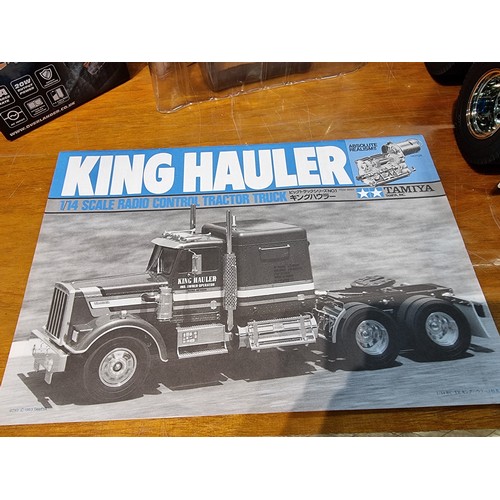 334 - An impressive very large 1/14th scale R/C tractor truck by King Hauler by Tamiya complete with a box... 