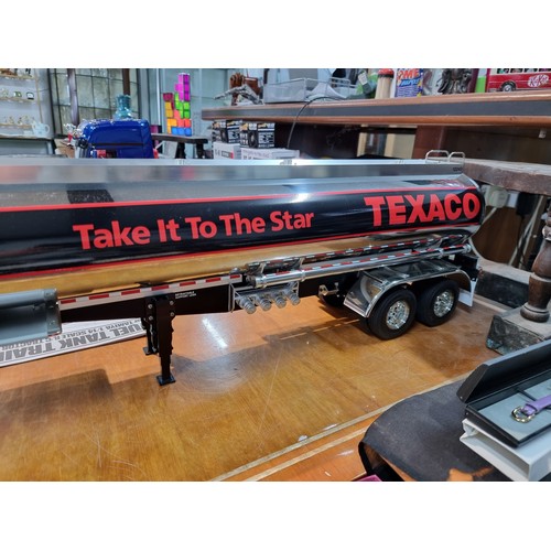 336 - An impressive very large 1/14th scale R/C fuel tank trailer for Texaco by Tamiya. Includes lights an... 