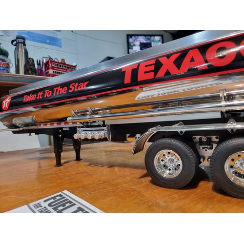 336 - An impressive very large 1/14th scale R/C fuel tank trailer for Texaco by Tamiya. Includes lights an... 