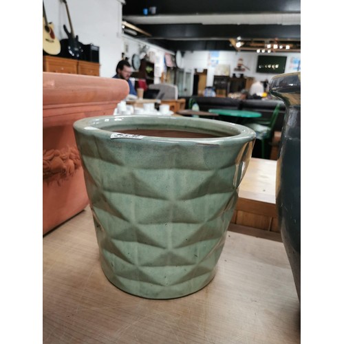 279 - Collection of 3x planters inc a large blue ceramic planter with floral design, green glazed planter ... 