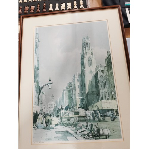 305 - 5x framed and glazed prints of various London Landmarks inc Tower of London, The Strand, Hyde Park e... 