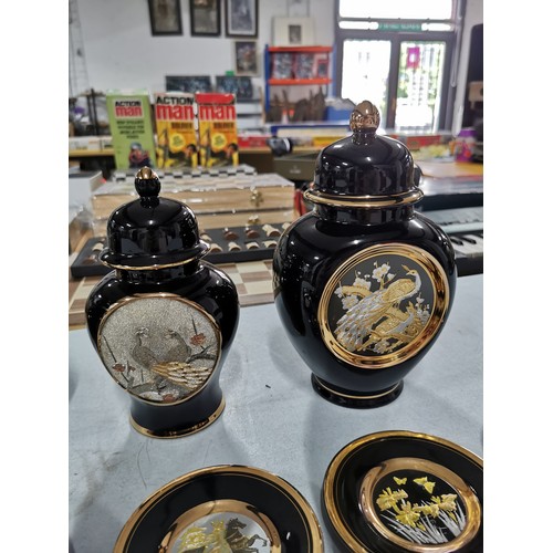 313 - Quantity of Black Chokin china items inc 9x plates, 6x trinket boxes with lids, 1x urn, 4x ginger po... 