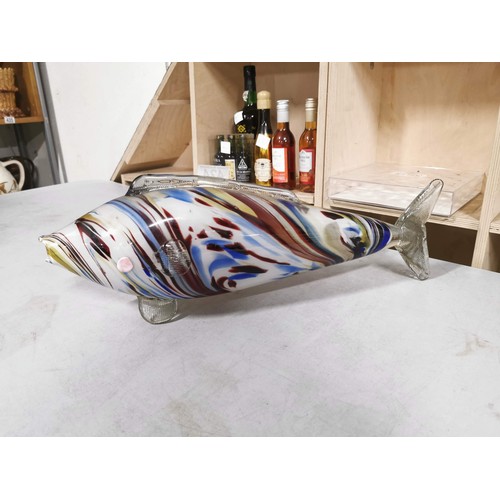 424 - Large glass formed decorative fish in good order height 17cm length 51cm