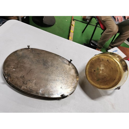 454 - Vintage brass jam pan in good order with cast iron handle and copper studs along with a good quality... 