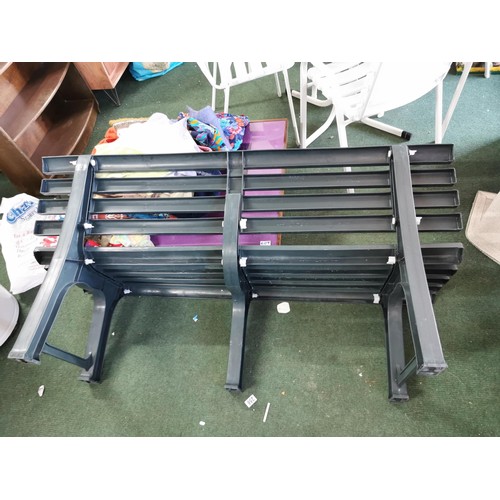 531 - Green plastic outdoor garden bench 3 seater, can be dismantled for ease of transportation height 74c... 