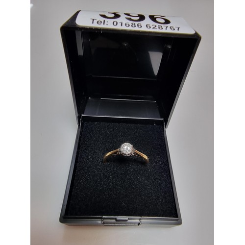 396 - A stunning vintage 18ct yellow gold and platinum solitaire diamond ring inset with a 0.25ct diamond ... 