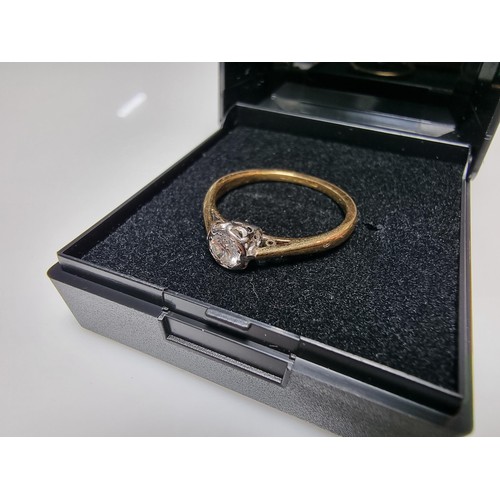 396 - A stunning vintage 18ct yellow gold and platinum solitaire diamond ring inset with a 0.25ct diamond ... 