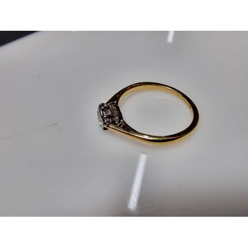 396 - A stunning vintage 18ct yellow gold and platinum solitaire diamond ring inset with a 0.25ct diamond ... 