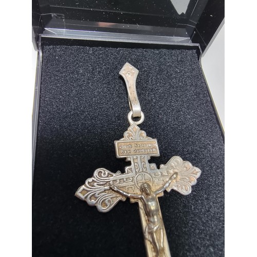 367 - A large white metal crucifix pendant, handmade in France. Presenting good detail, in good clean cond... 