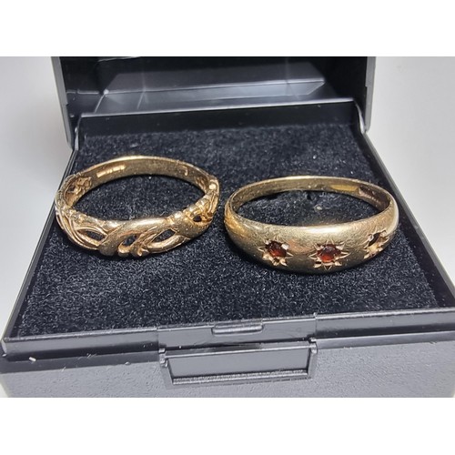 402 - 2x hallmarked 9ct yellow gold rings to include a ring with a pierced design in excellent clean condi... 