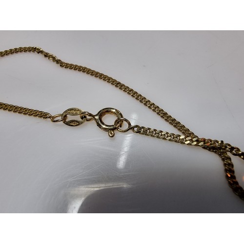 403 - A 9ct yellow gold curb link chain in excellent clean condition and ready to be used with no damage. ... 