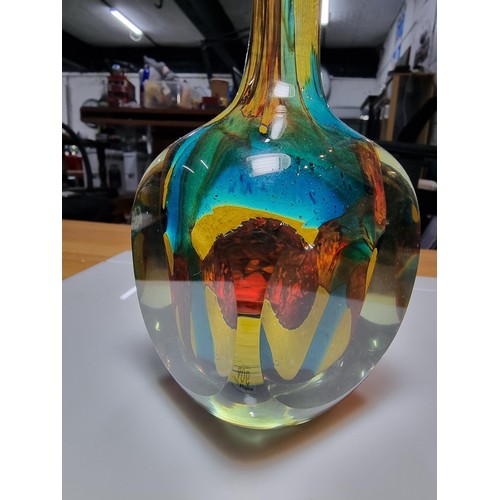 406 - A good quality Mdina vintage 1970's Maltese Art Glass Vase faceted on each side, presenting a colour... 