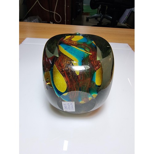 406 - A good quality Mdina vintage 1970's Maltese Art Glass Vase faceted on each side, presenting a colour... 