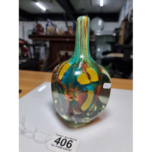 406 - A good quality Mdina vintage 1970's Maltese Art Glass Vase faceted on each side, presenting a colour... 