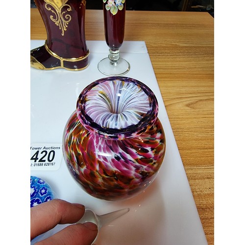 420 - A large collection of 10 pieces of good quality art glass to include 2 glass paperweights, a Murano ... 