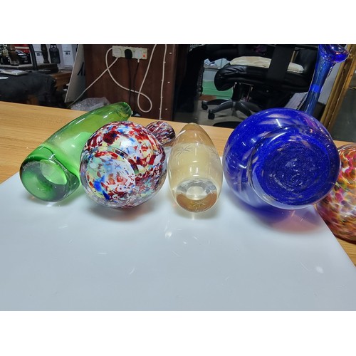 420 - A large collection of 10 pieces of good quality art glass to include 2 glass paperweights, a Murano ... 