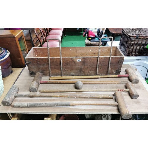 139 - Antique boxed croquet set consisting of 7x mallets, 1x ball all contained in a vintage wooden box, l... 