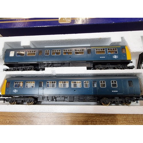 7 - A boxed Lima OO gauge locomotive and coach set (149899) class 101 DMU BR blue in excellent clean con... 