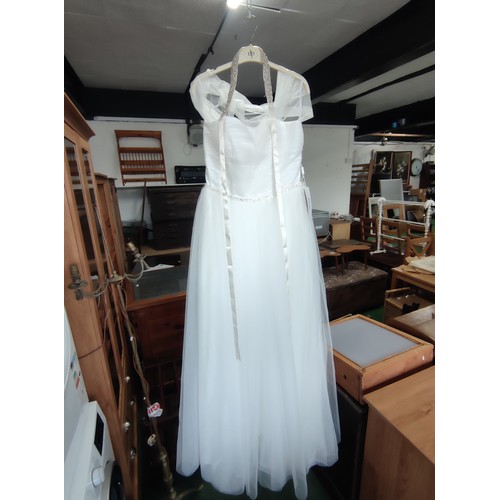 93 - A quantity of 6x various wedding dresses, some new with tags to include some good brand names, inclu... 