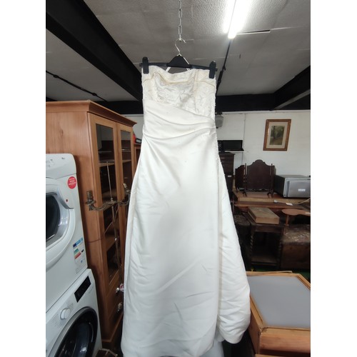 93 - A quantity of 6x various wedding dresses, some new with tags to include some good brand names, inclu... 