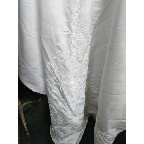 93 - A quantity of 6x various wedding dresses, some new with tags to include some good brand names, inclu... 