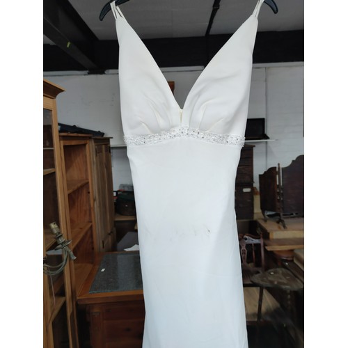 93 - A quantity of 6x various wedding dresses, some new with tags to include some good brand names, inclu... 