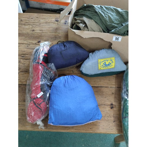 96 - A box containing a quantity of 8 hammocks of varying sizes includes 1 new and sealed.