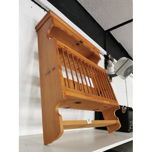 77 - Solid pine plate rack 14 division in good order height 83cm length 65cm depth 17cm