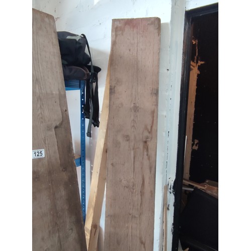 125 - Qty of good solid timer lengths inc. 2 scaffold type boards etc 2m tall