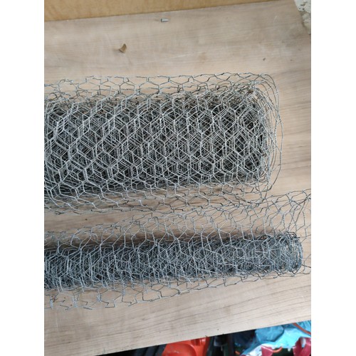 141 - 2 x rolls of chicken wire