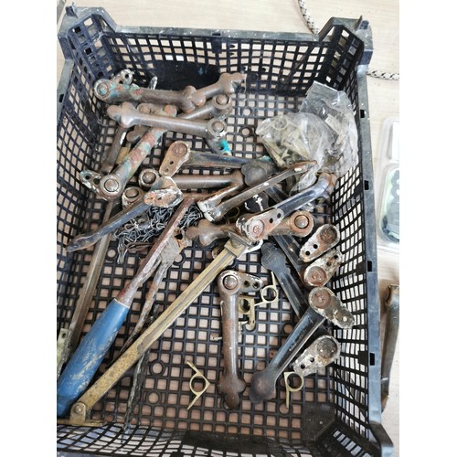 168 - Quantity of tools inc a B&D scorpion saw, a Bosch angle grinder, Bosch sander, engraver etc