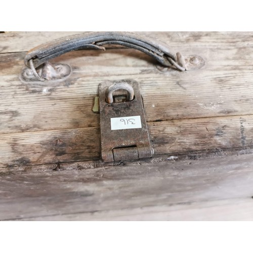 178 - Vintage carpenters chest in good order complete with tools inc augers, set square, slate hammer, pla... 