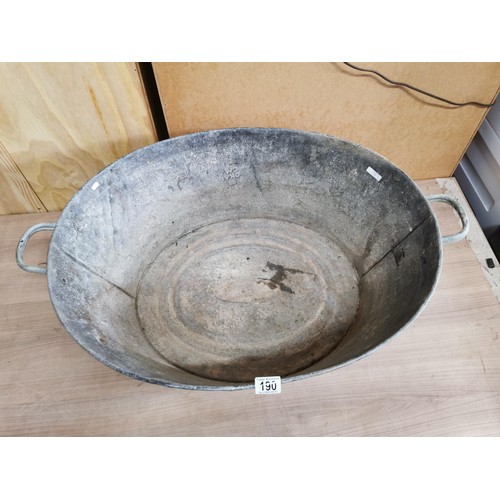 190 - Good quality vintage glavanised bath in good order, 28cm high 72cm wide,