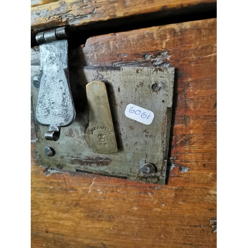 400 - Good antique blanket box solid pine with an interesting lock no key having plenty of character and g... 