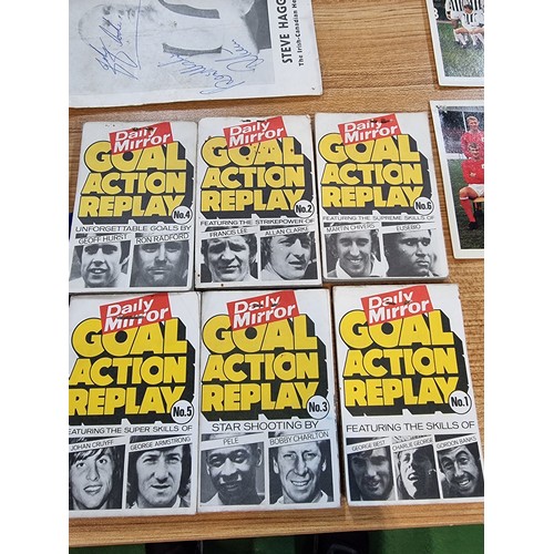25 - A quantity of vintage football ephemera to include 6x rare daily mirror goal action replay flip book... 