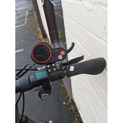 187 - Ienyrid M4 Pro electric scooter, comes with key & charger fold for ease of storage it does light up ... 