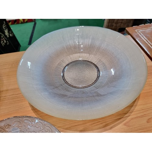 366 - 3x large decorative glass bowls including a large hand blown at glass bowl with a purple swirl desig... 