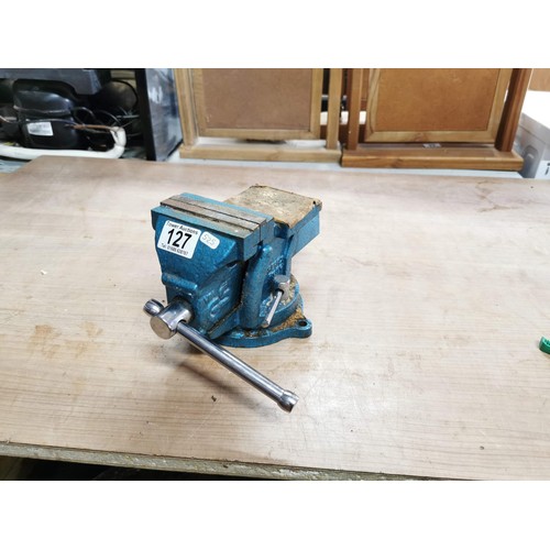 127 - Powerfix profi bench vice in good order