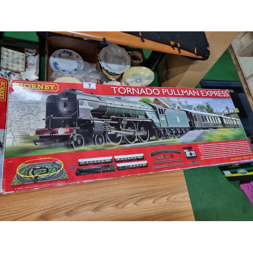 A boxed Hornby R1160 Tornado Pullman express OO gauge trainset DCC ready in excellent clean conditi